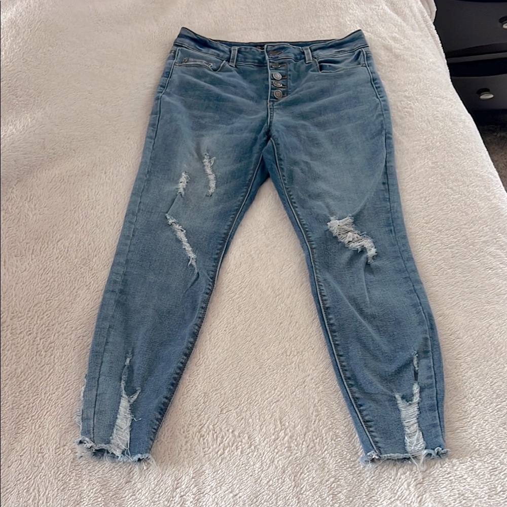 Distressed Blue Ankle Jeans for Women